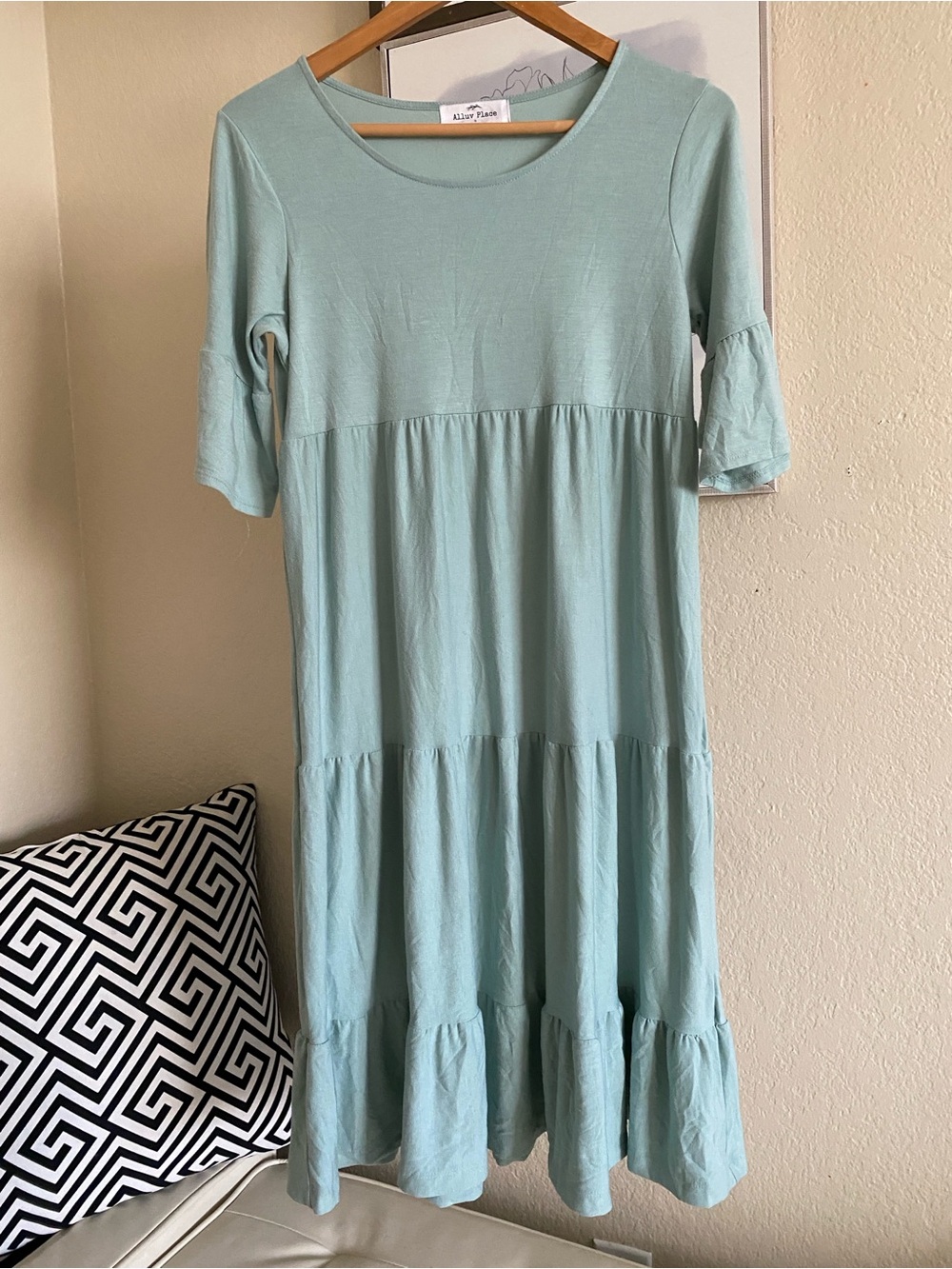 Alluv Place Sage Green Tiered Midi Dress Flutter Sleeve Size S